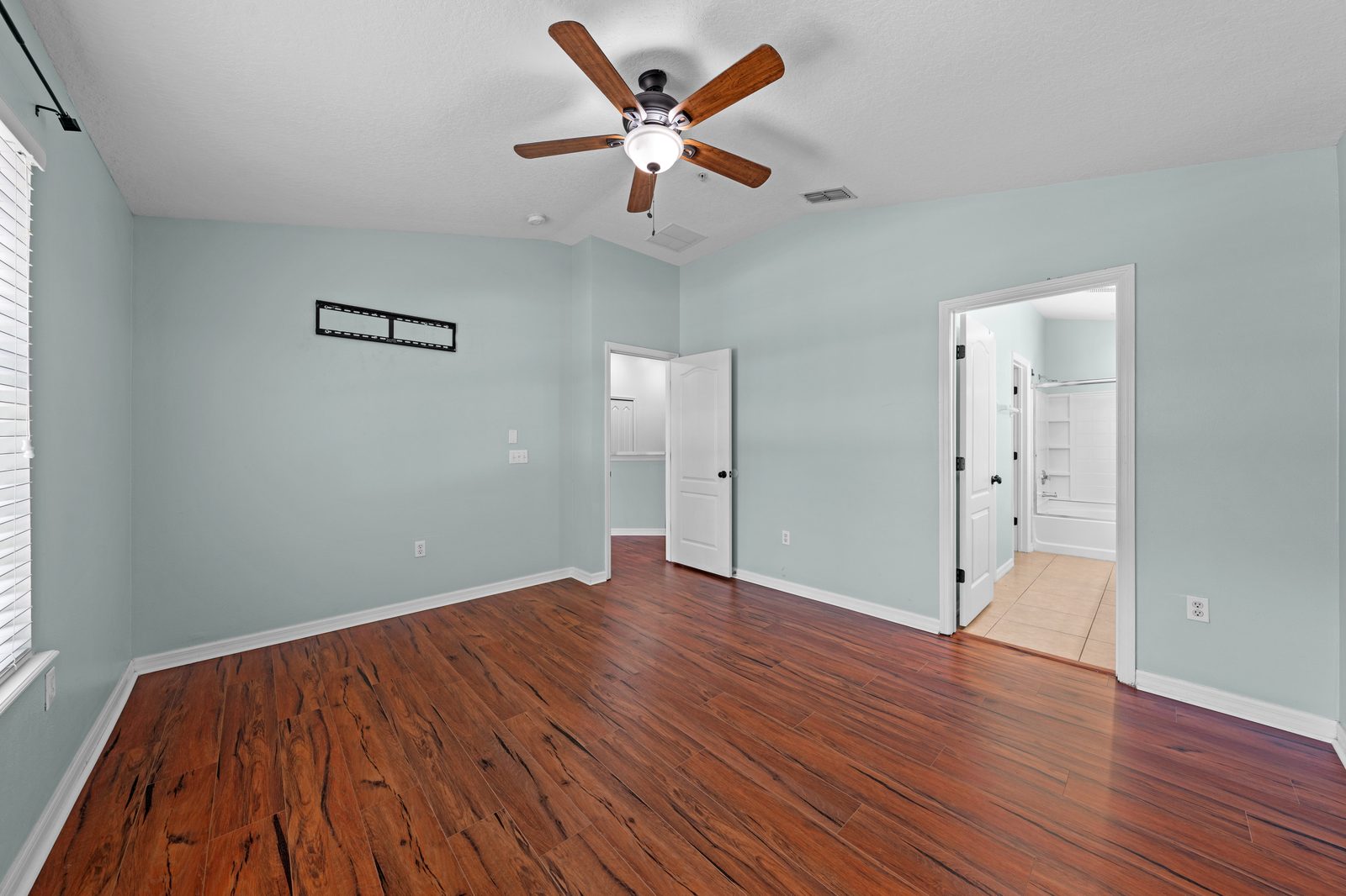 Primary bedroom, additional angle